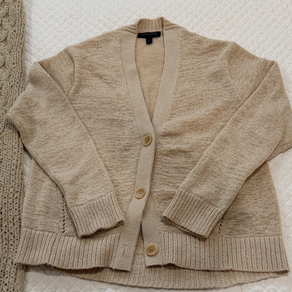 Women's Banana Republic Beige Cardigan Sweater